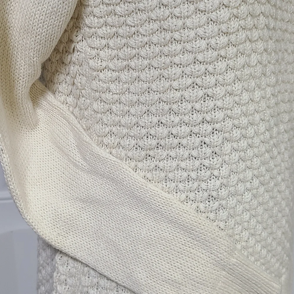 Sweater - Picture 6 of 6